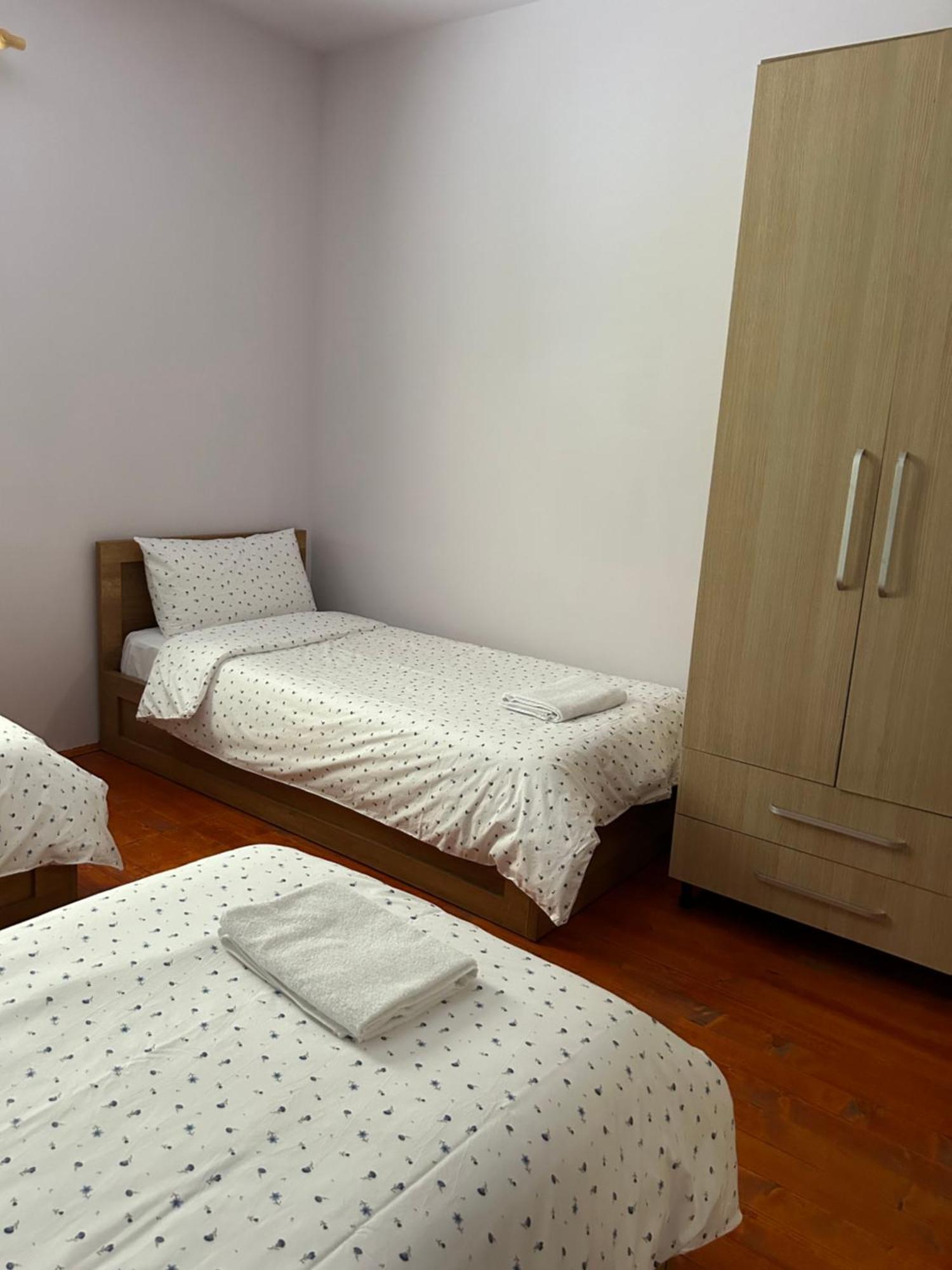 Vita Guesthouse Bajram Curri Exterior photo